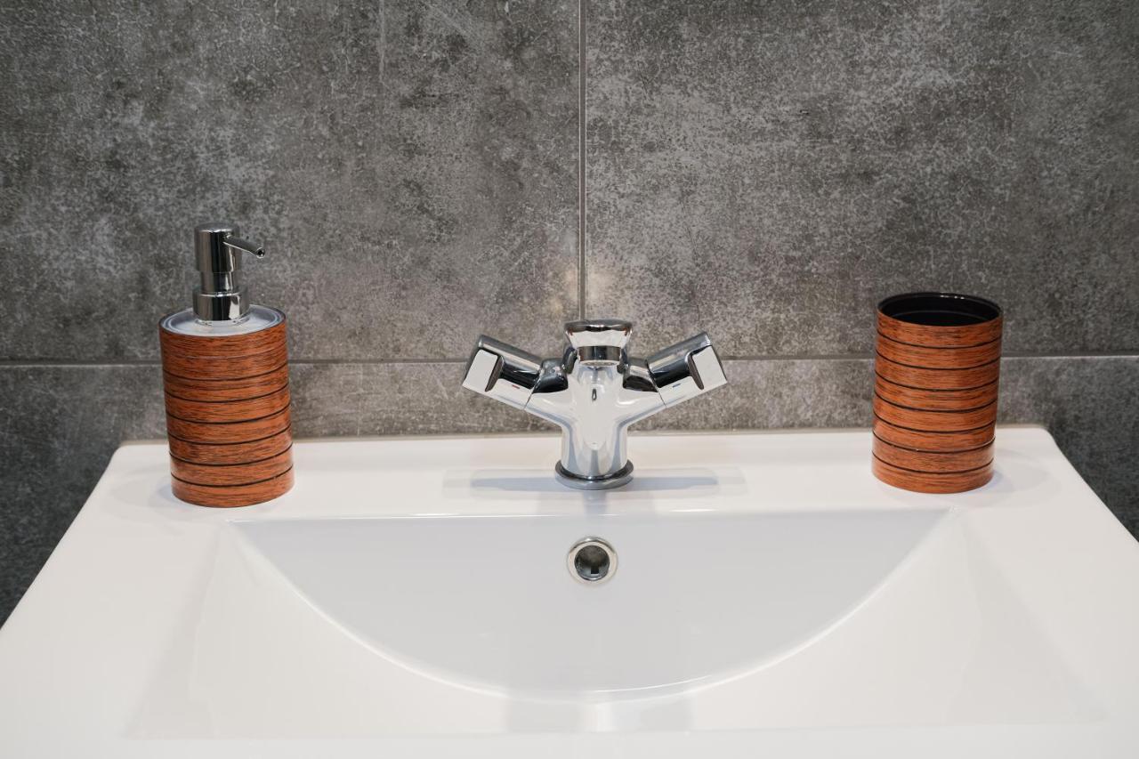 Bronowicka Premium Apartment - 52M2 With Private Parking Cracovie Extérieur photo