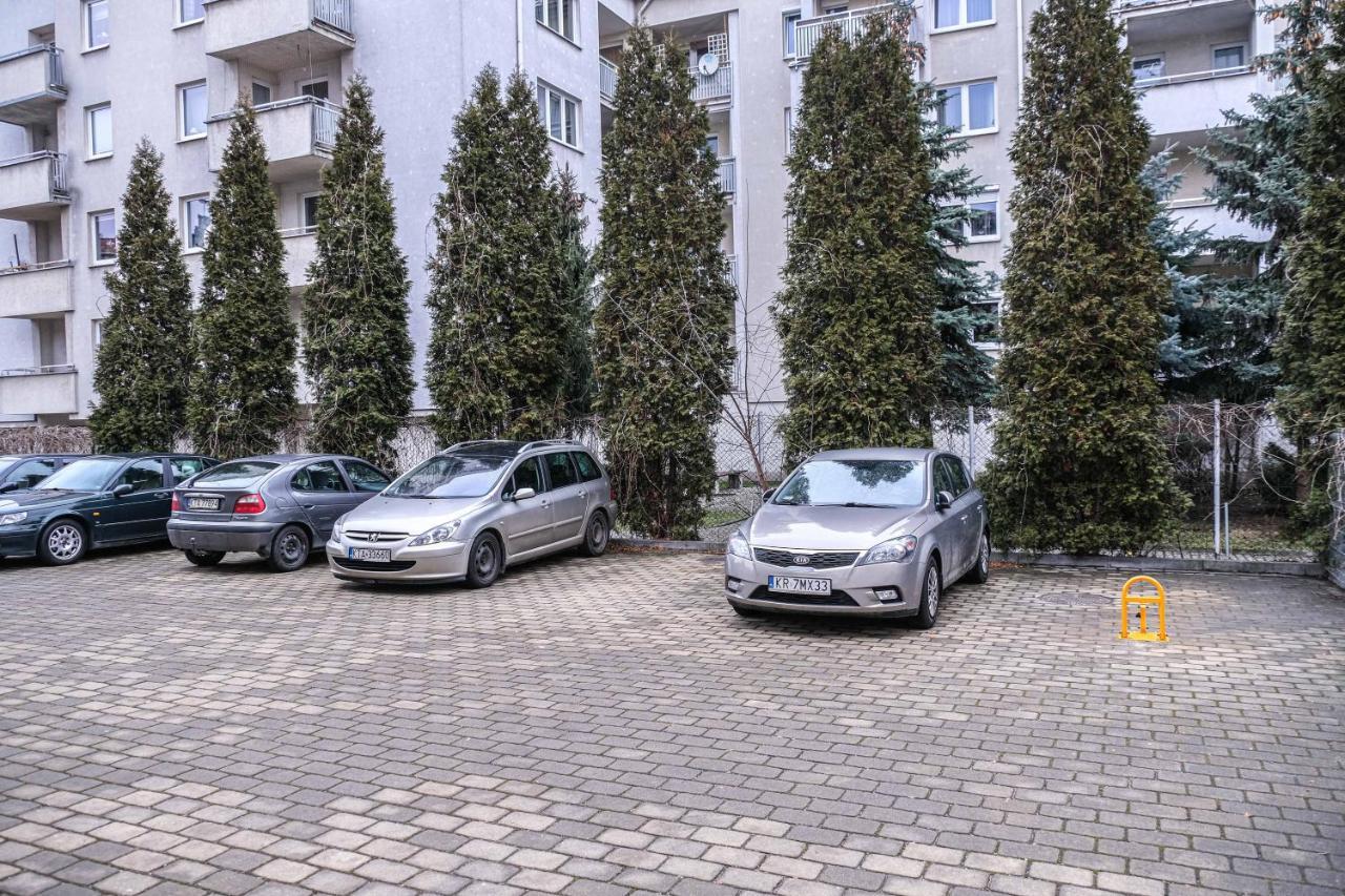 Bronowicka Premium Apartment - 52M2 With Private Parking Cracovie Extérieur photo