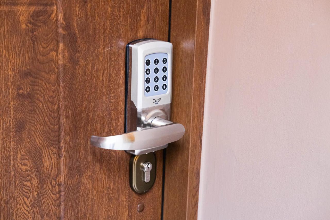 Bronowicka Premium Apartment - 52M2 With Private Parking Cracovie Extérieur photo